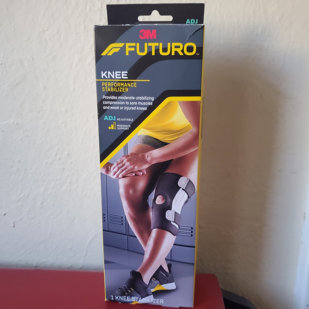 3M Futuro Performance Knee Stabilizer - Black